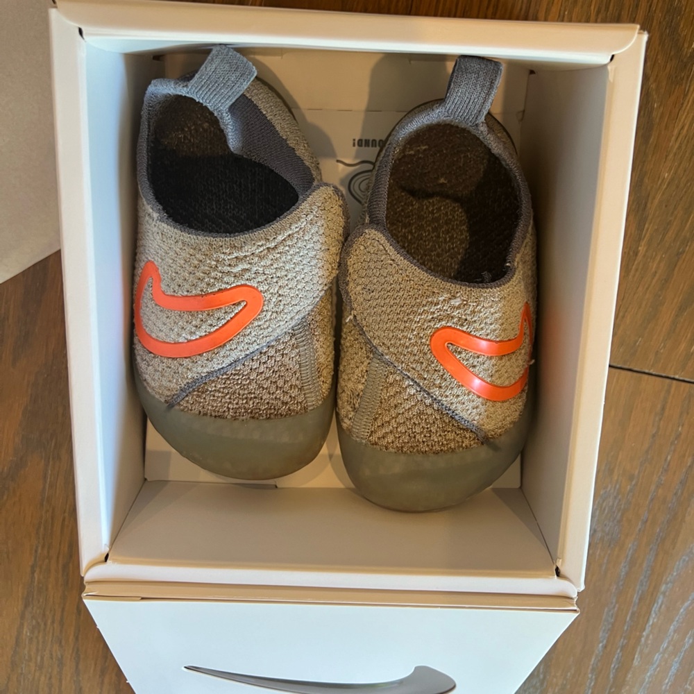 Nike Swoosh 1 with Box